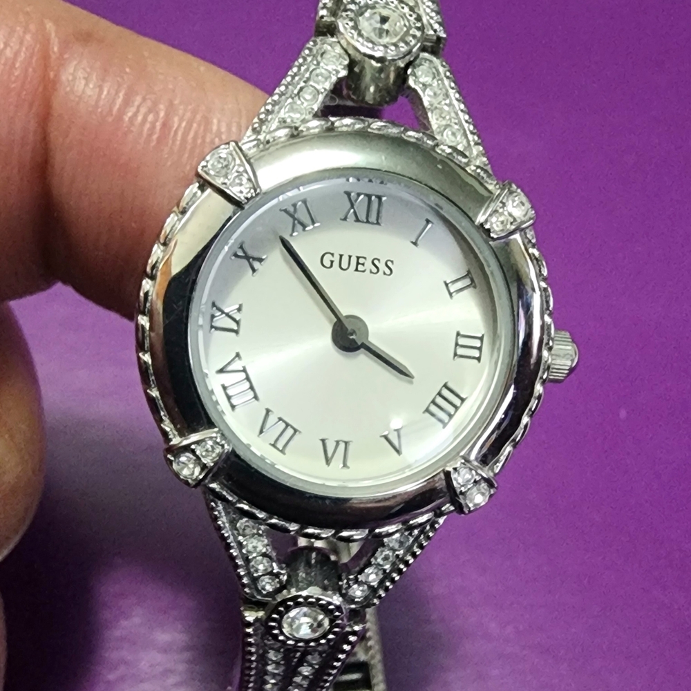 Guess Women's Watch Missing Pin